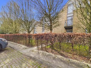 Photo 8- click for photo gallery